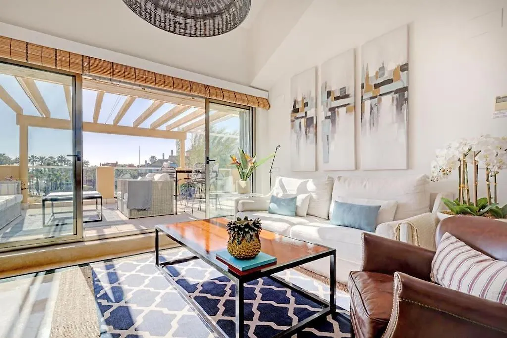 Apartment Beautiful Penthouse Overlooking Marina Channels Sotogrande